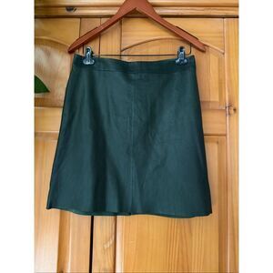 Banana Republic 100% Leather Mini Skirt / A-Line – Dark Forest Green – 6